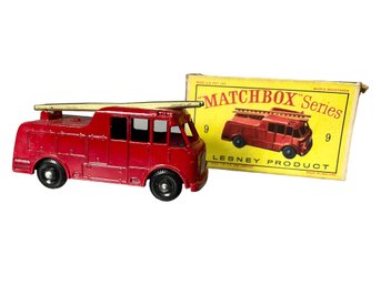 Lesney Matchbox No 9 Fire Truck With Box MIB