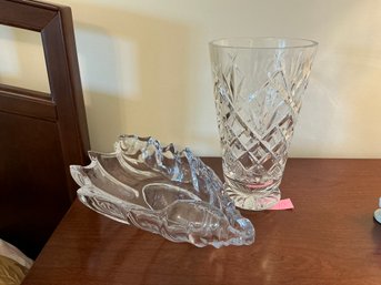 3C Two Large Pieces Of Pressed Glass, Shell Shaped Bowl And Vase