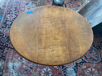 Antique Swing Gate-Leg Drop-Leaf Oval Table