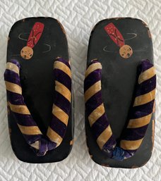 Vintage 1950s Childs Japanese Kimono And Tiny Wooden Shoes