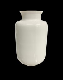 Bo Jia Chinese Blanc De Chine Miniature Vase