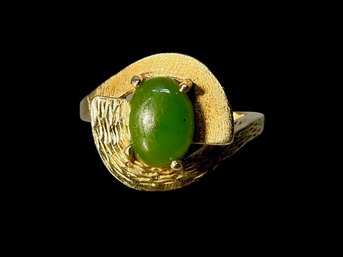 14K Gold And Jade Mid-century Cocktail Ring
