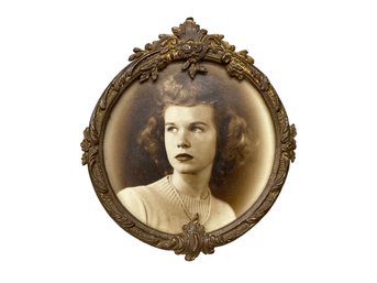 Antique Photo Of Girl In Round Frame