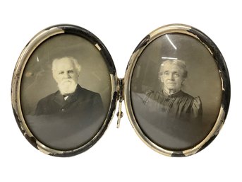 Antique Photos In Frame Elder Couple