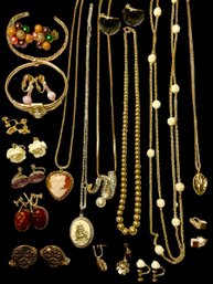 Vintage Costume Jewelry Lot Cameos Etc