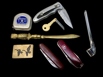 Pocket Knives And Small Tools Lot Victorinox, Etc