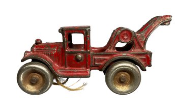 Vintage 1930s Cast Iron Arcade Toy Truck Tow Truck Wrecker Red Paint 218