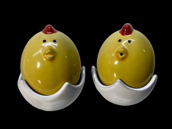 Vintage Chick In Broken Eggs Salt And Pepper And Egg Cups
