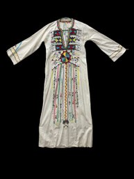 Vintage White Embroidered Womens Caftan Dress Middle Eastern Style