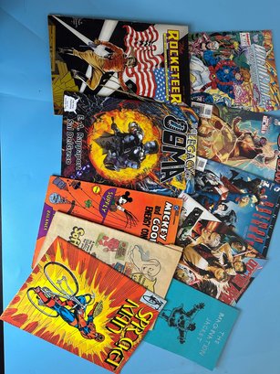 Mixed Comic Book Lot Including A Few #1 Issues