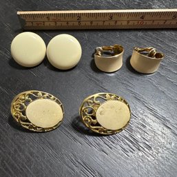 Lot Of 3 Pairs Of Cream And Gold Tone Clip On Earrings