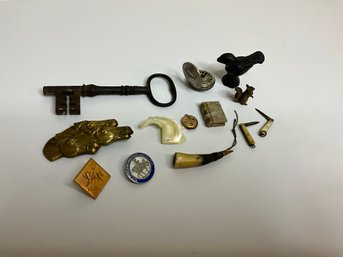 Vintage Miniature Lot With Skeleton Key, Mini Pocket Knives And More