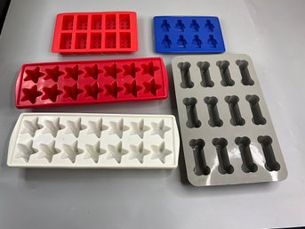 Group Of Molds/Trays Lego, Stars And Bones