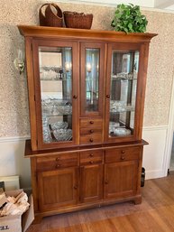 Stanley Furniture Country Style China Cabinet