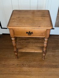 Kling Single Drawer Night Stand End Table