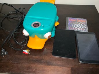 Electronics Lot The Perry The Platypus Karaoke Machine And Tablets For Parts