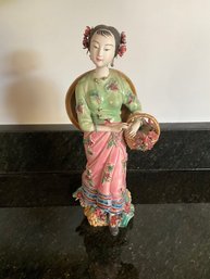 Shiwan Chinese Porcelain Lady Collectible Figurine Geisha