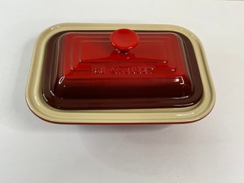 LE CREUSET STONEWARE RECTANGULAR CASSEROLE DISH WITH LID - Cerise Red