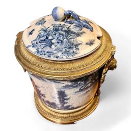 Exquisite United Wilson Blue And White Porcelain Cache Pot With Brass Lion Handles