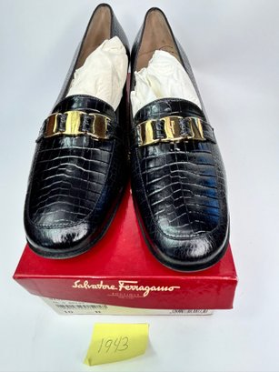 Vintage Salvatore Ferragamo Dieci Closed Toe Shoes Womens Size 10 B, Navy, Italy