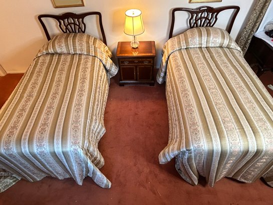 Drexel Heritage Twin Bed Set: Complete With Mattress/box Springs, Sheets & Pillows