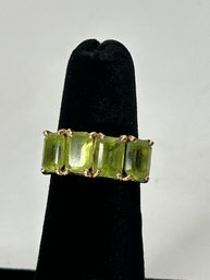 10k Gold Band With 4 Light Green Peridot Emerald Cut Glass Stones - Size 5