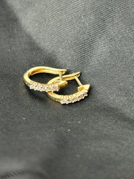 14k Gold Hoop Earrings With 5 Inlaid Diamonds