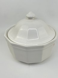 White Lidded Ceramic Casserole Dish