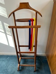 Gentleman's Rolling Wood Valet Clothing Rack