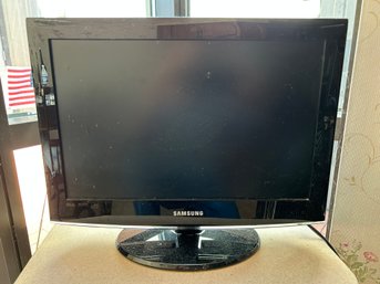 Small Samsung 19' Flat Screen TV