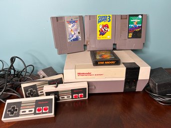 Nintendo NES Video Game Console With Games & Controllers And Power Supply