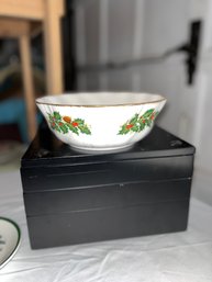 Rosina China Co. Ltd 'Queens Yuletide' Bowl