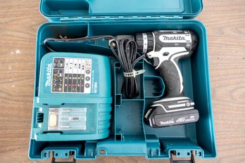 Makita 18V Lithium Iron Battery Drill & Charger