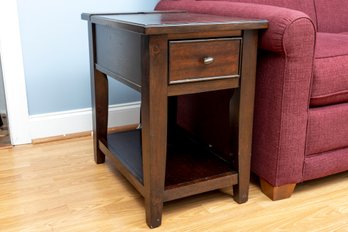 Hammary Boulevard Collection Chairside Table