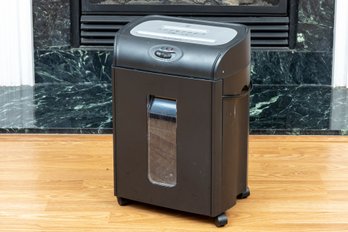 Insignia Model NS-PS10MC Paper Shredder