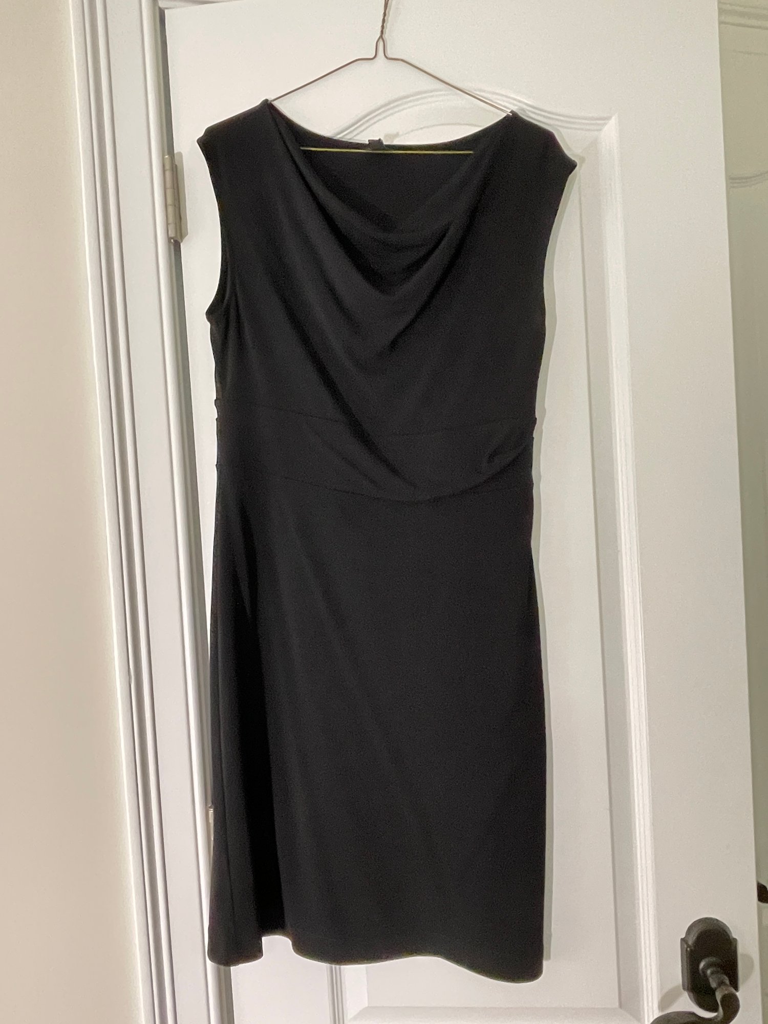 Ann Taylor Petite Cocktail Dress #1880914 | Auctionninja.com