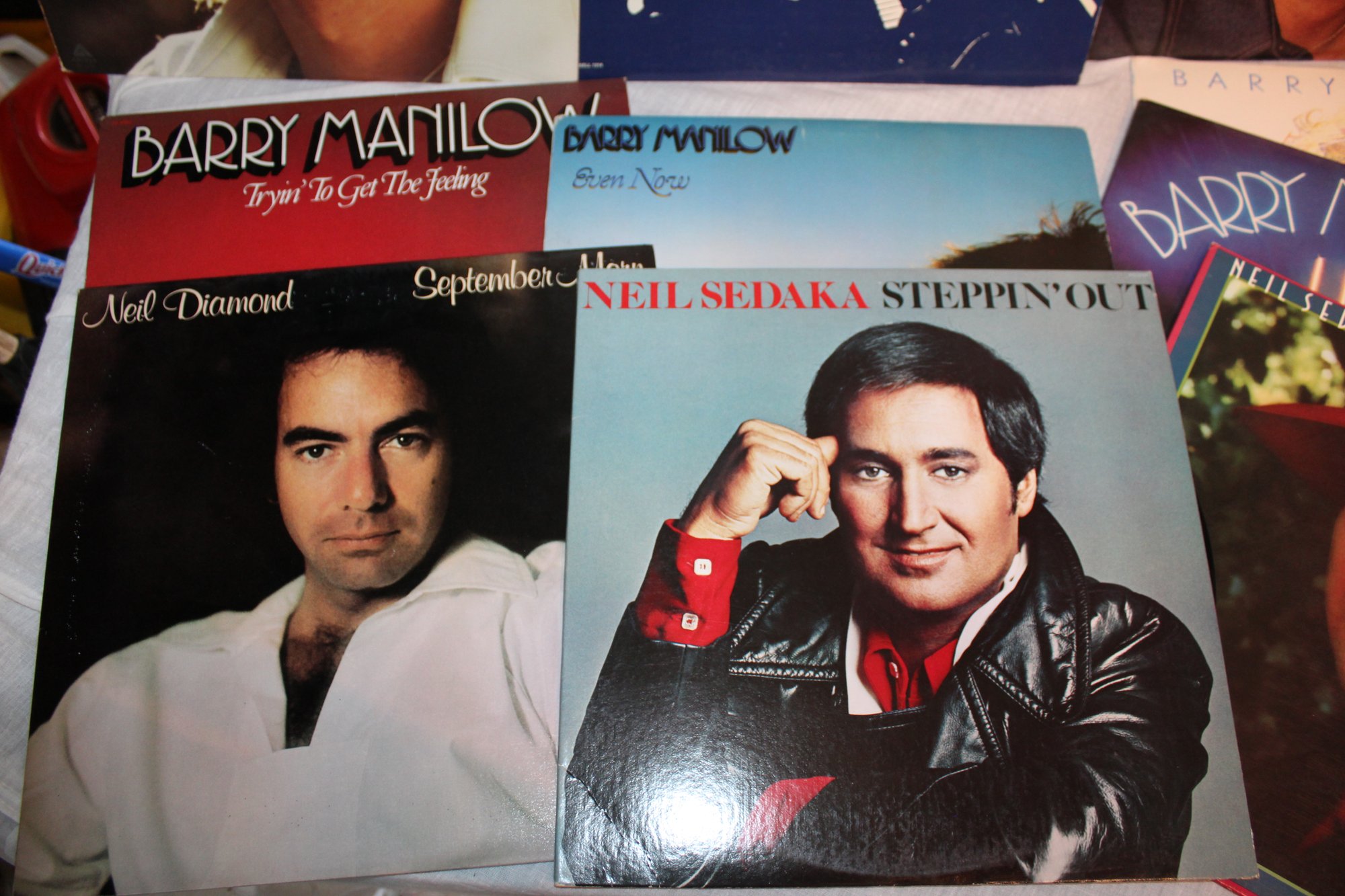 9 Albums Group - 6 Barry Manilow - 2 Neil Sedaka - 1 Neil Diamond #1569633  | Auctionninja.com