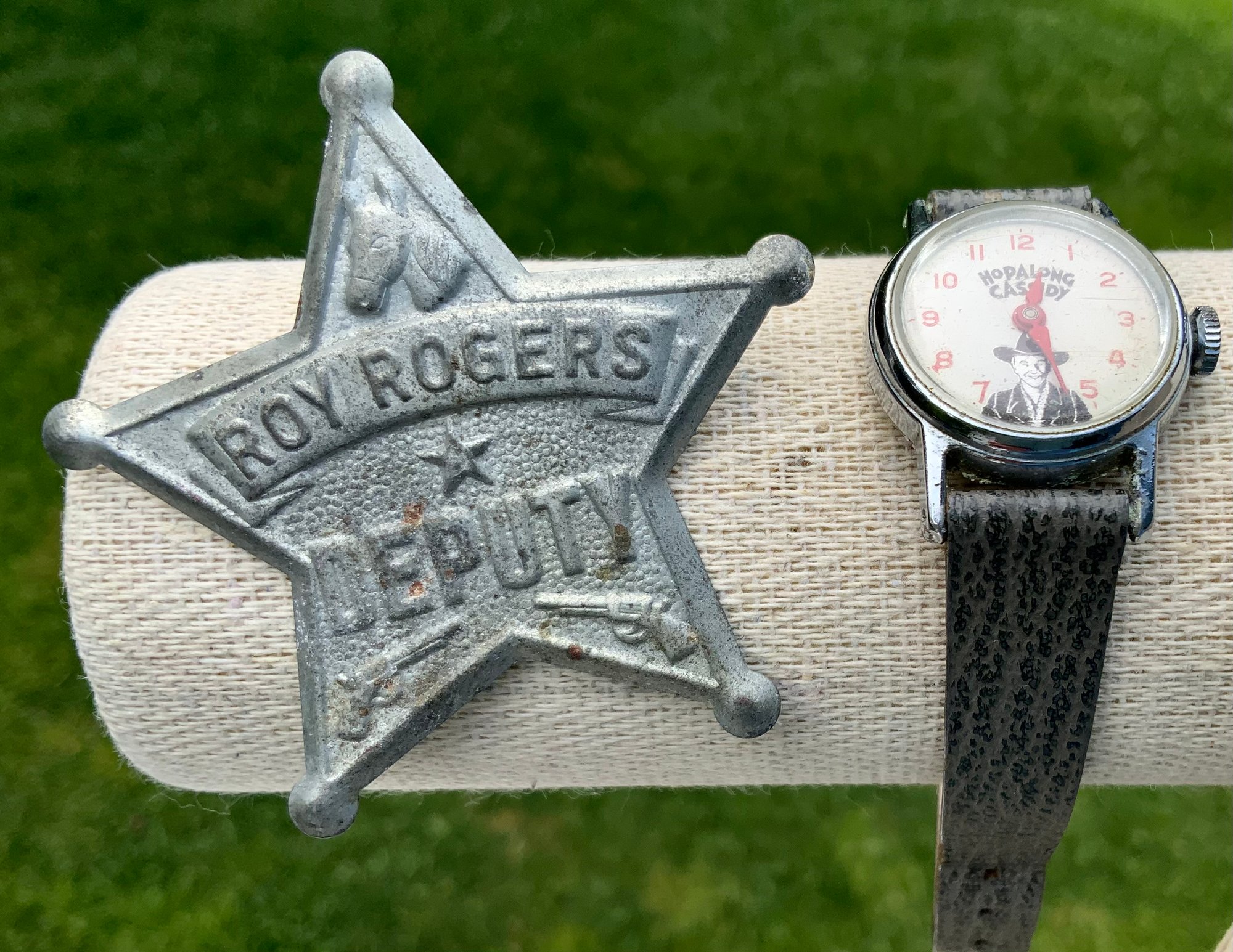 Vintage Tin Roy Rogers Star & Hopalong Cassidy Watch 40778991