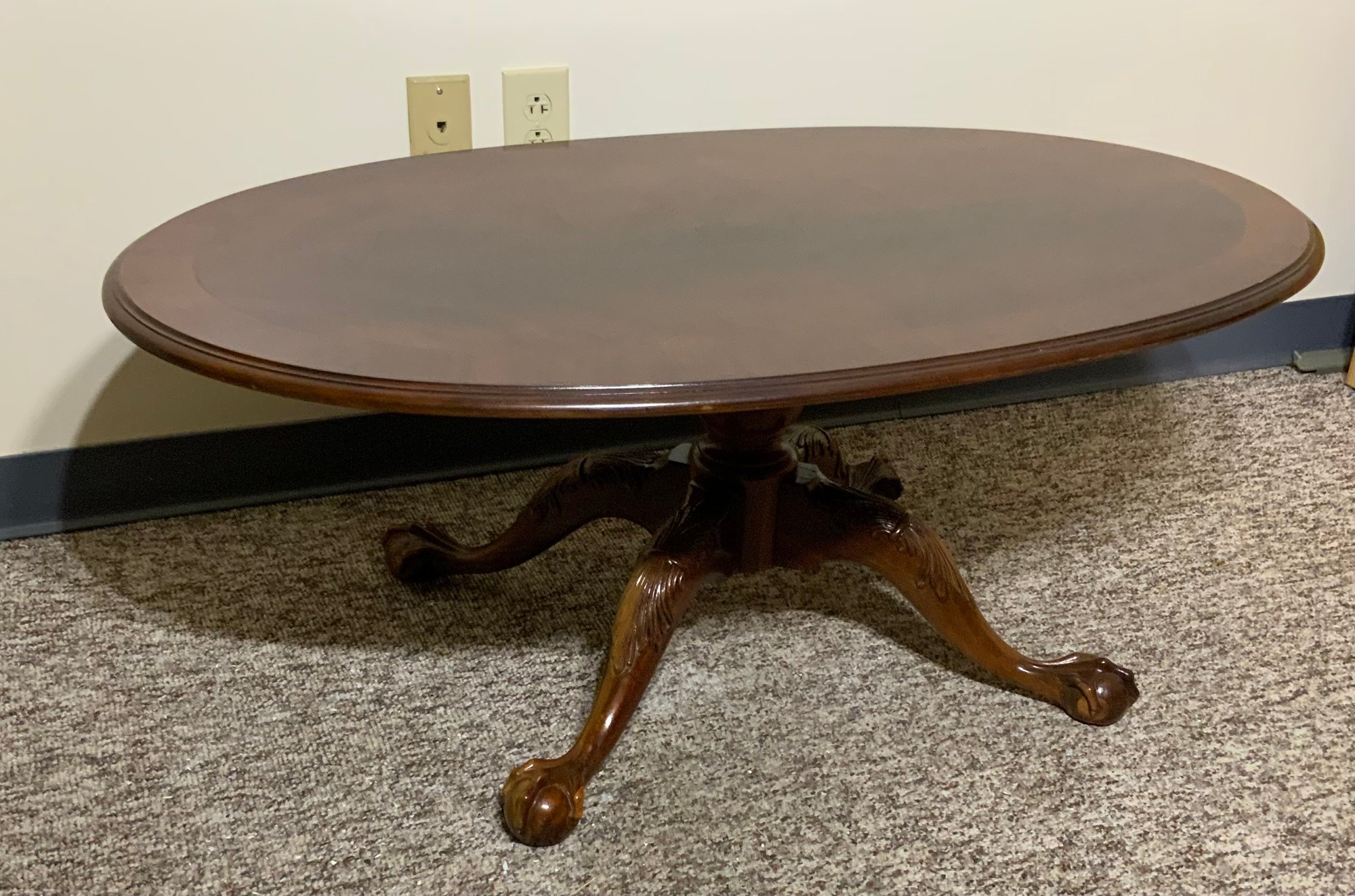 Ethan Allen Chippendale Oval Coffee Table #40789412 | Auctionninja.com