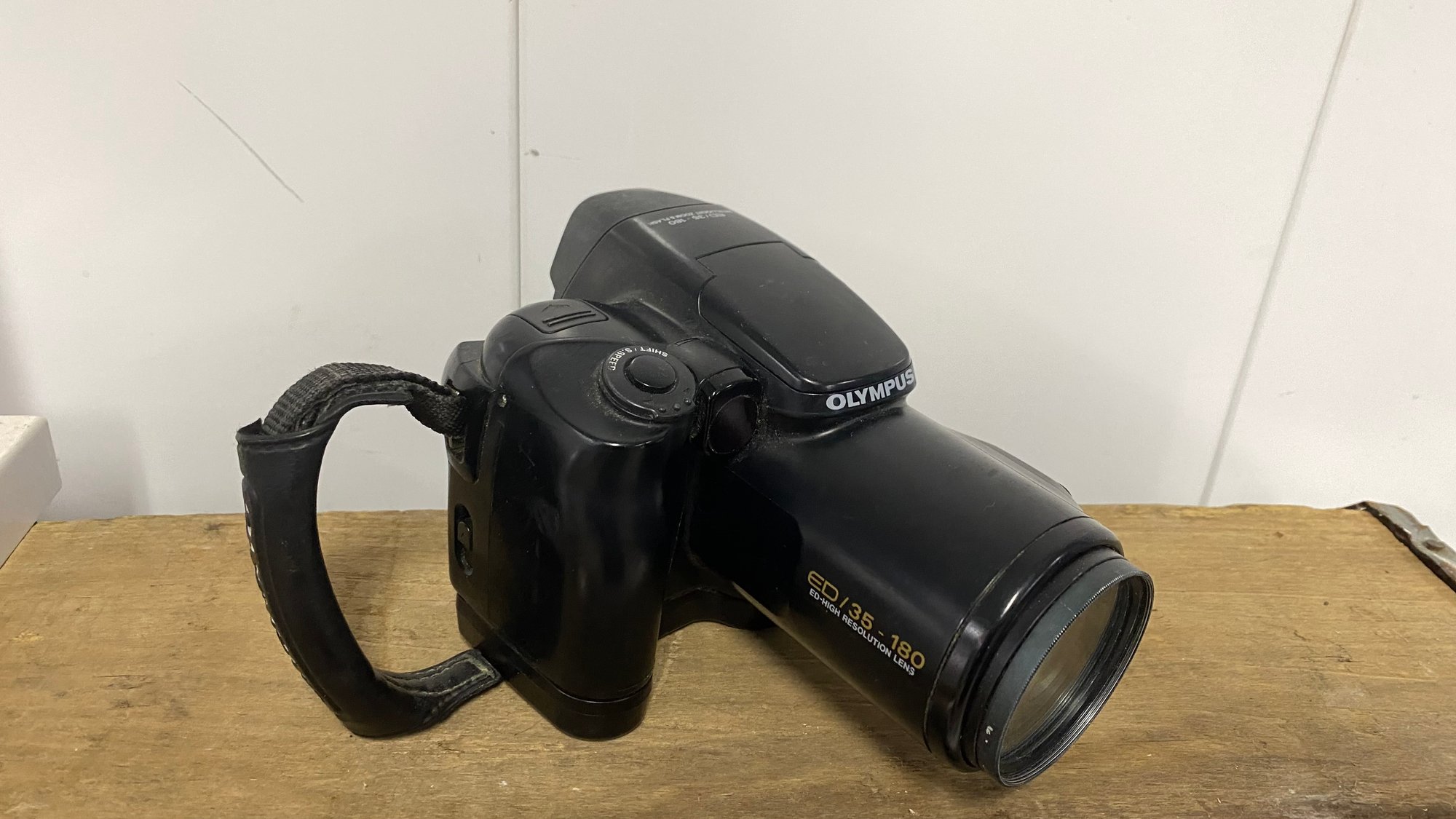 Olympus Ed- 35-180 Camera #1573831 | Auctionninja.com