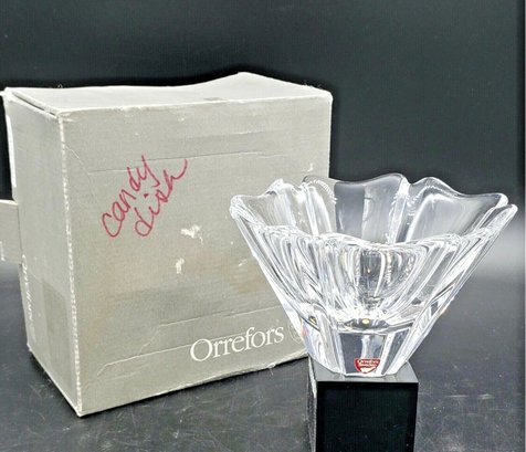 Orrefors Orion Crystal Contemporary Decorative Bowl In Clear