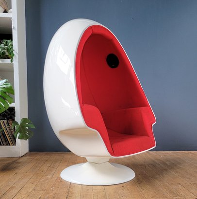 80s Very Solid Vintage Pod Egg  Chair
