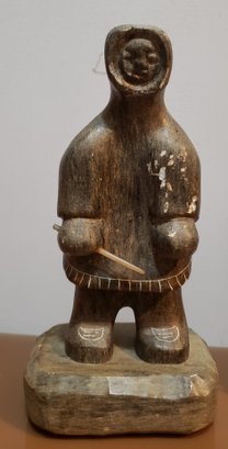 Vintage Inuit Figurine, Very Heavy And Signed Dimu (1 Of 2)