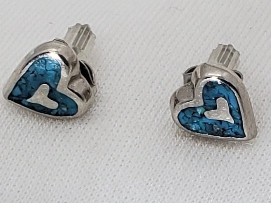 Vintage Sterling Silver Native American Crushed Turquoise Heart Earrings ~ 1.22 Grams