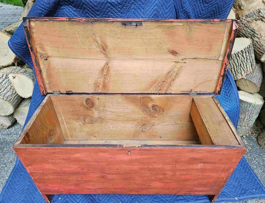 Vintage Trunk W Candle Stick Box