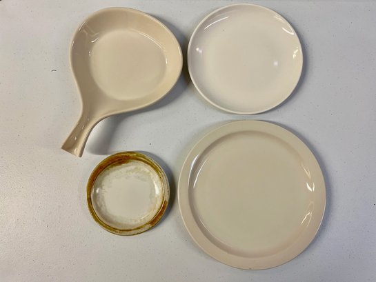 Dishware Samples From A Country Inn (4)