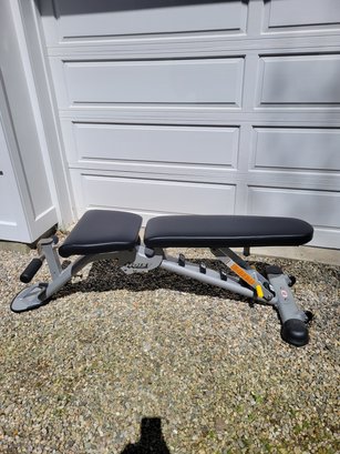 Hoist 7 Position Adjustable Workout Bench - In 'Like New Condition'  $549 Retail