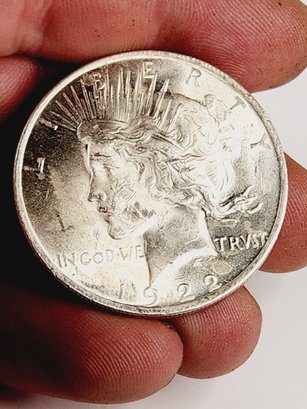 Sweet Uncirculated 1922  SILVER Peace Dollar (102 Years New)