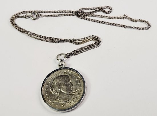 Vintage Silver Tone  Necklace And Bezel With 1979  Susan B Anthony Dollar Pendant