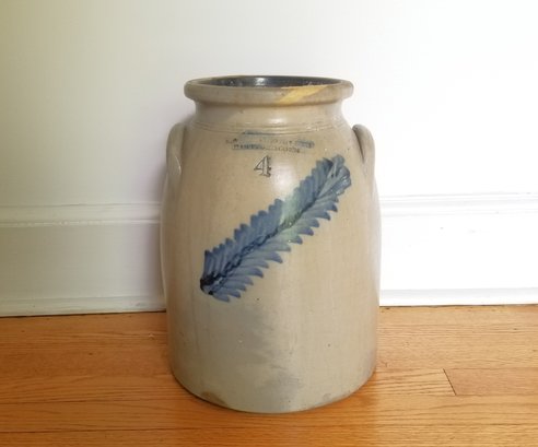 Antique 4 Gallon Salt Glazed Stoneware Crock Mohr & Bosworth Hartford, CT With Cobalt Feather Design